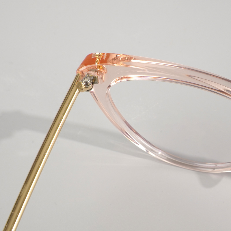 FOGLAX E139 M Pink Clear, lifestyle image 6 of 8