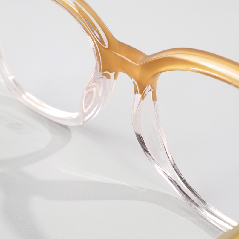 FOGLAX E224 M Yellow, lifestyle image 7 of 8