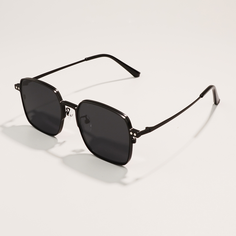 FOGLAX E311 Black M, lifestyle image 12 of 16