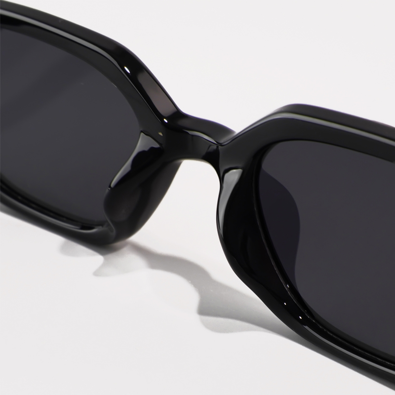 FOGLAX S324 Black L, lifestyle image 7 of 8