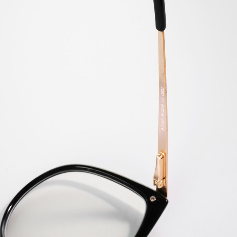FOGLAX E162 S Black Gold, lifestyle image 6 of 9