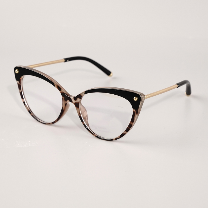 FOGLAX E139 M Black Tortoise, lifestyle image 5 of 8