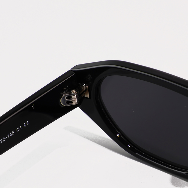 FOGLAX S324 Black L, lifestyle image 6 of 8