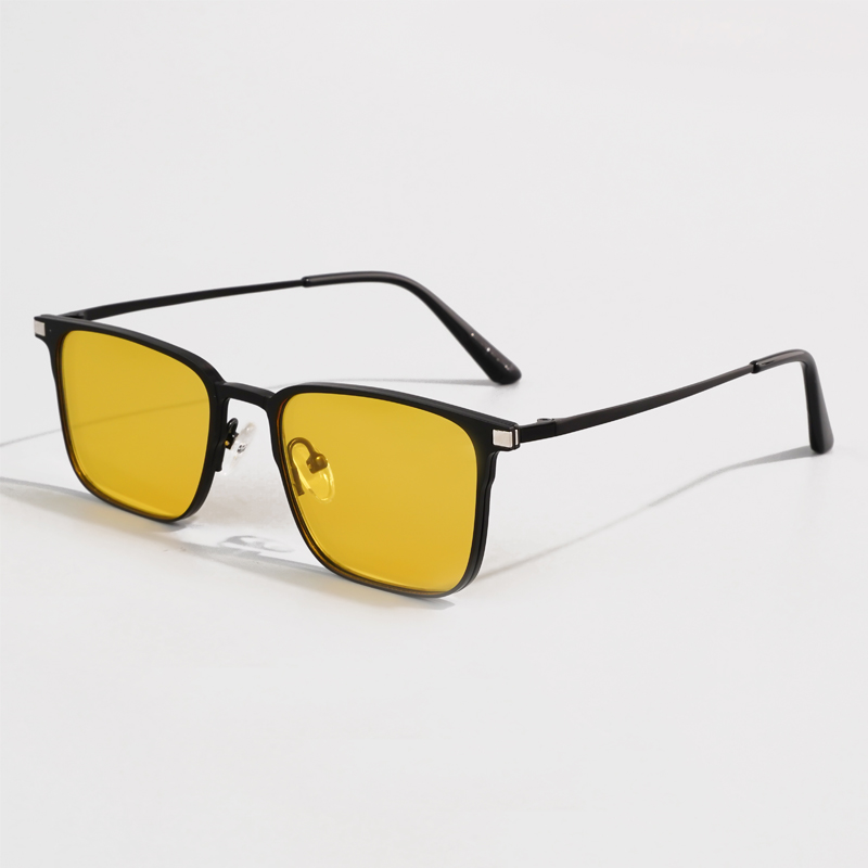 FOGLAX E310 Black L, lifestyle image 11 of 17