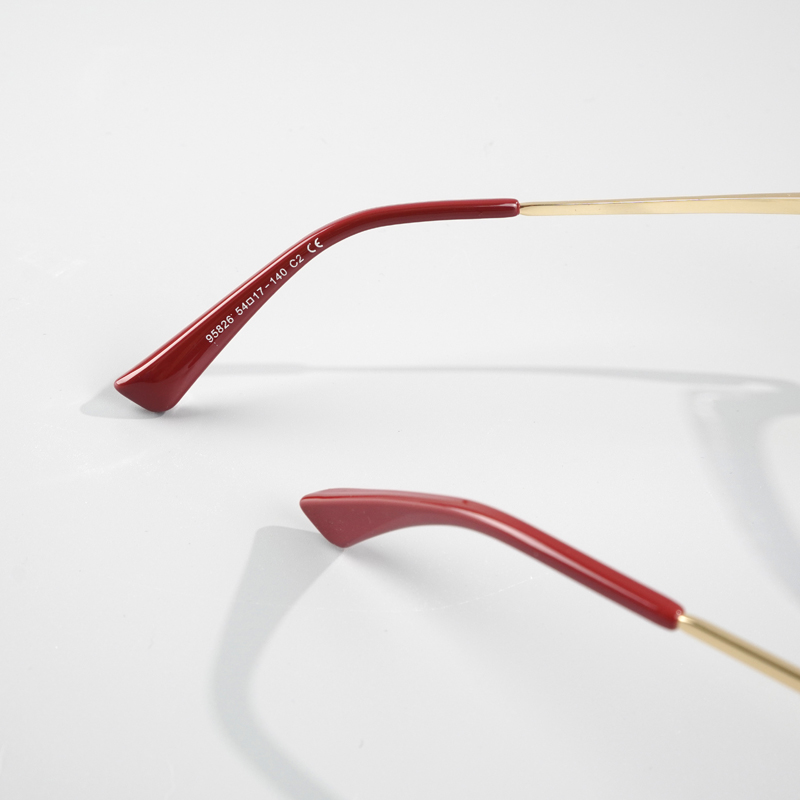 FOGLAX E212 L Red, lifestyle image 8 of 8