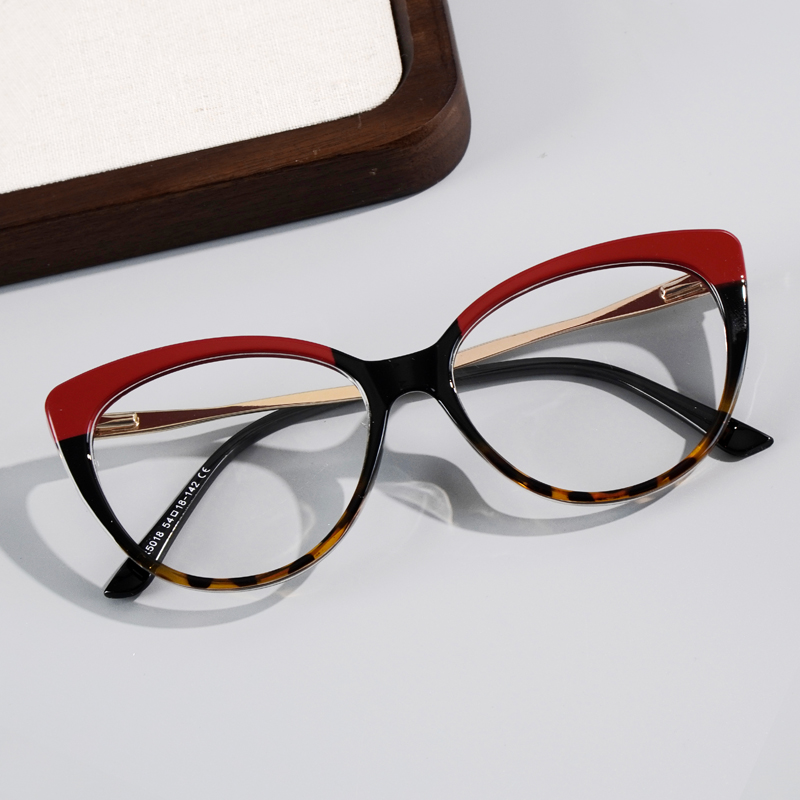 FOGLAX E163 M Red Pattern, lifestyle image 4 of 11