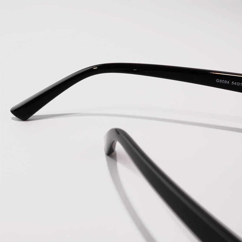 FOGLAX E323 Black L, lifestyle image 8 of 8