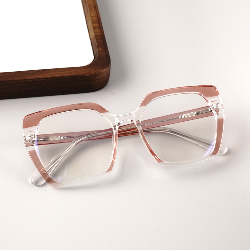 FOGLAX E209 M Pink Clear, lifestyle image 4 of 9