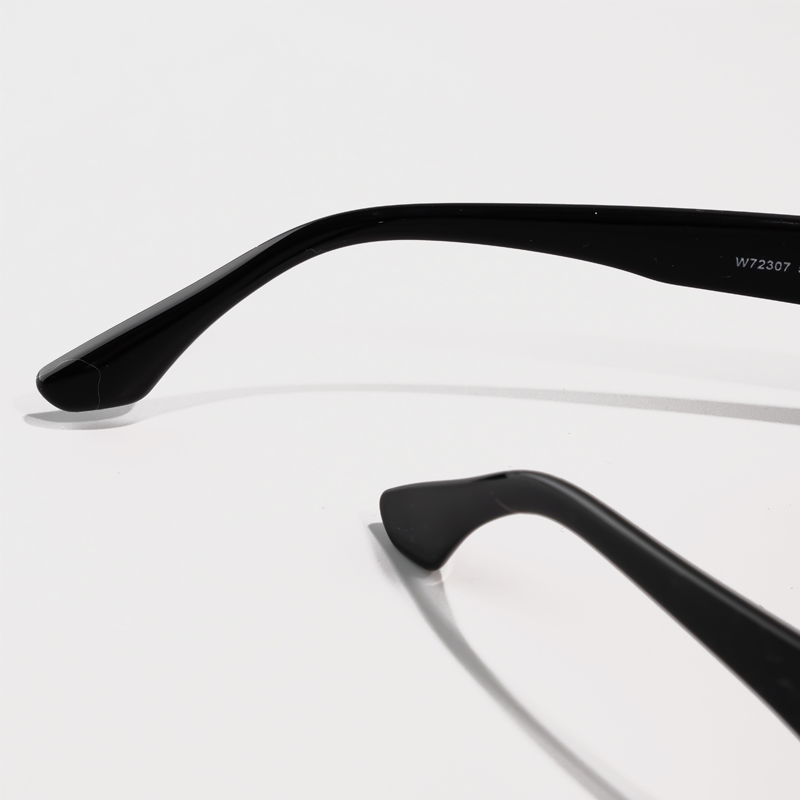 FOGLAX S324 Black L, lifestyle image 8 of 8