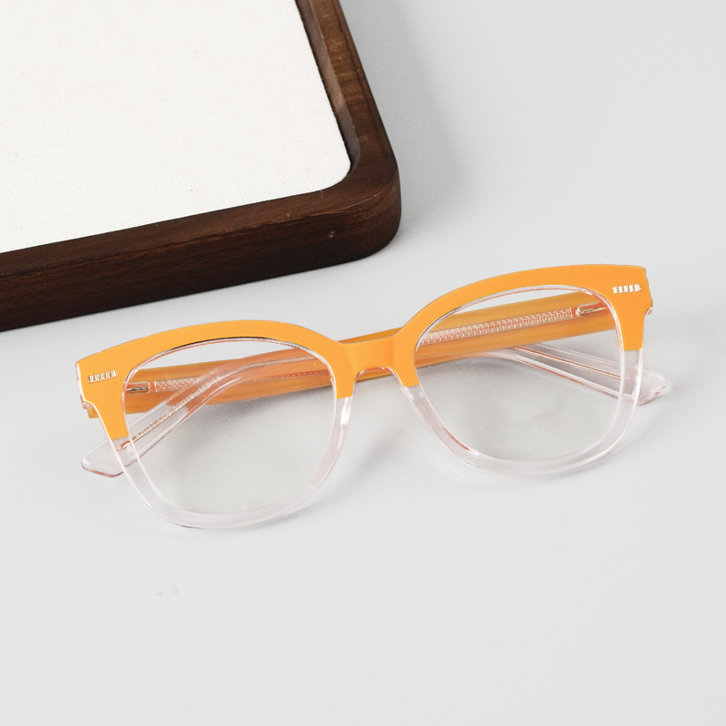 FOGLAX E224 M Yellow, lifestyle image 4 of 8