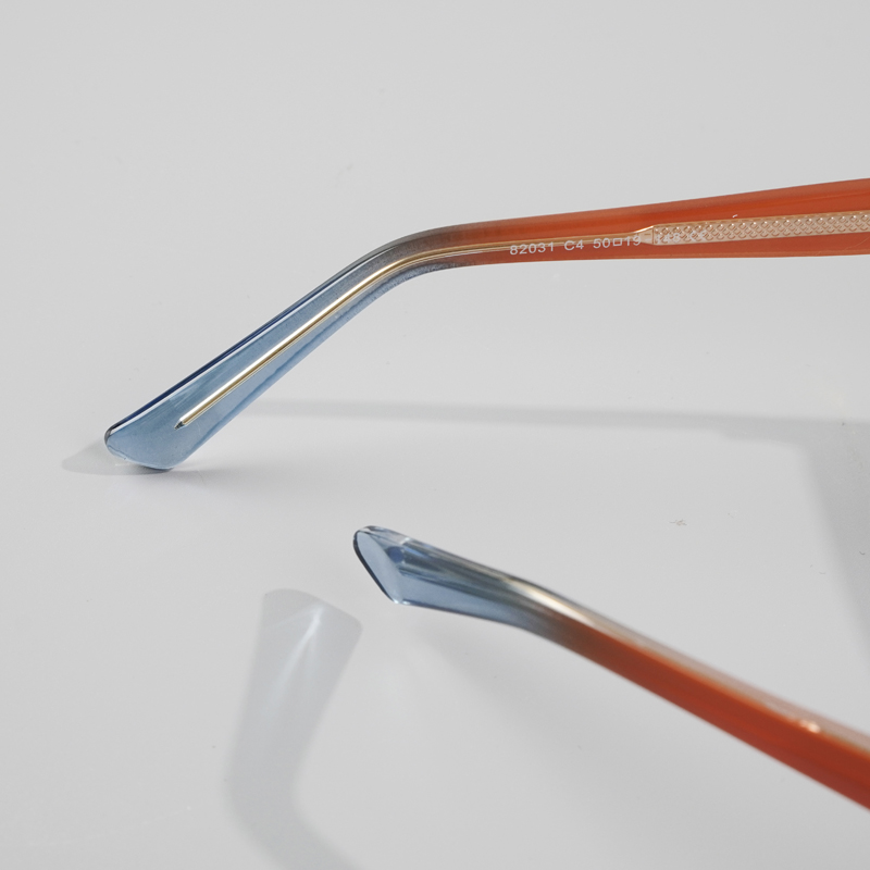 FOGLAX E224 M Orange, lifestyle image 8 of 8