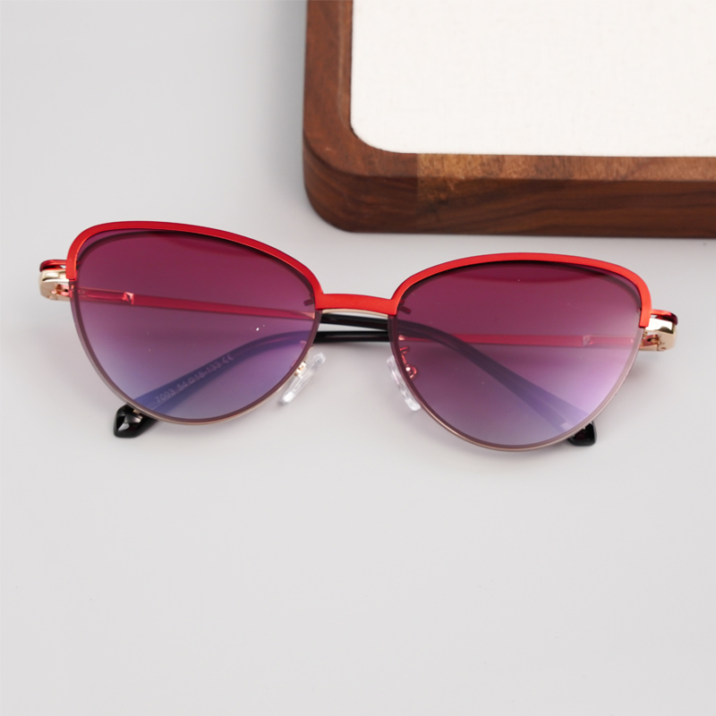 FOGLAX E320 Red S, lifestyle image 6 of 12