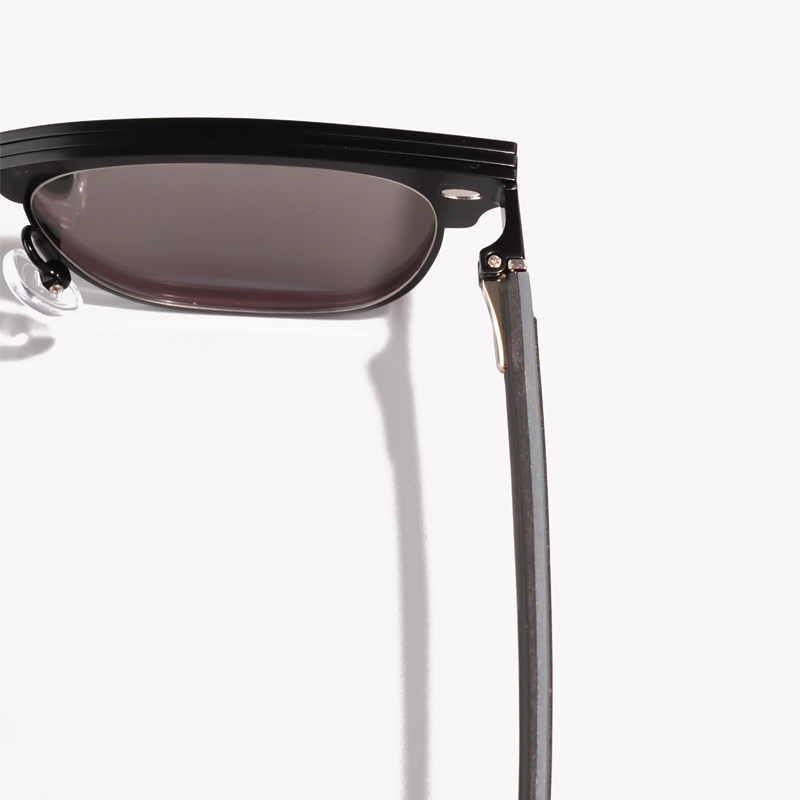 FOGLAX E314 Black, lifestyle image 16 of 17