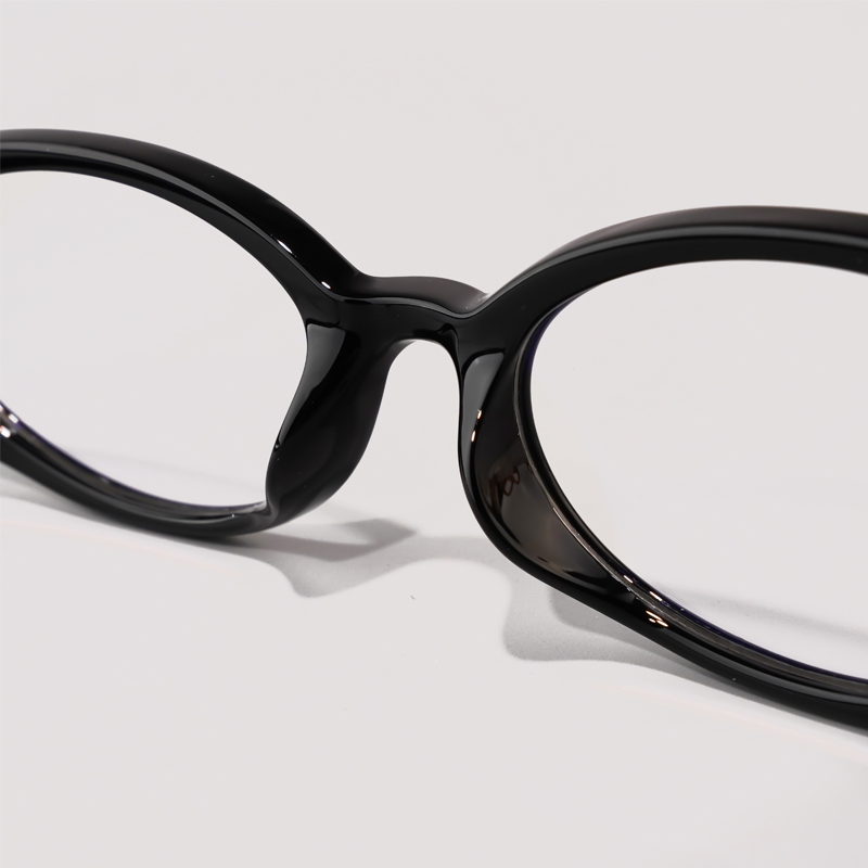 FOGLAX E323 Black L, lifestyle image 7 of 8
