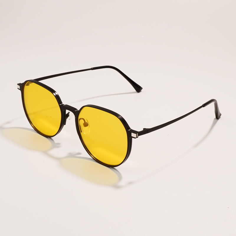 FOGLAX E312 Gunmetal L, lifestyle image 11 of 16
