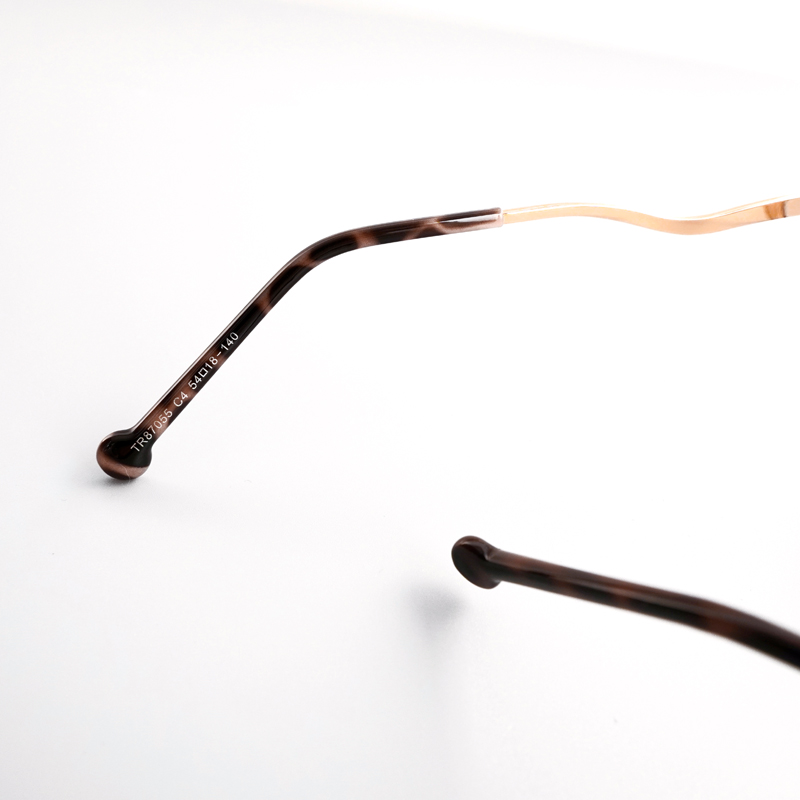 FOGLAX E219 L Tortoise, lifestyle image 8 of 8