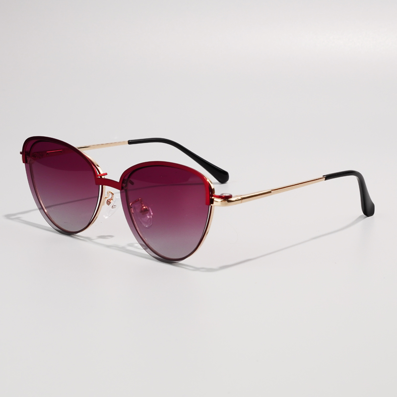 FOGLAX E320 Red S, lifestyle image 8 of 12