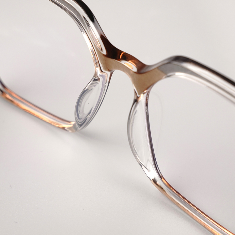 FOGLAX E209 M Brown Clear, lifestyle image 7 of 9