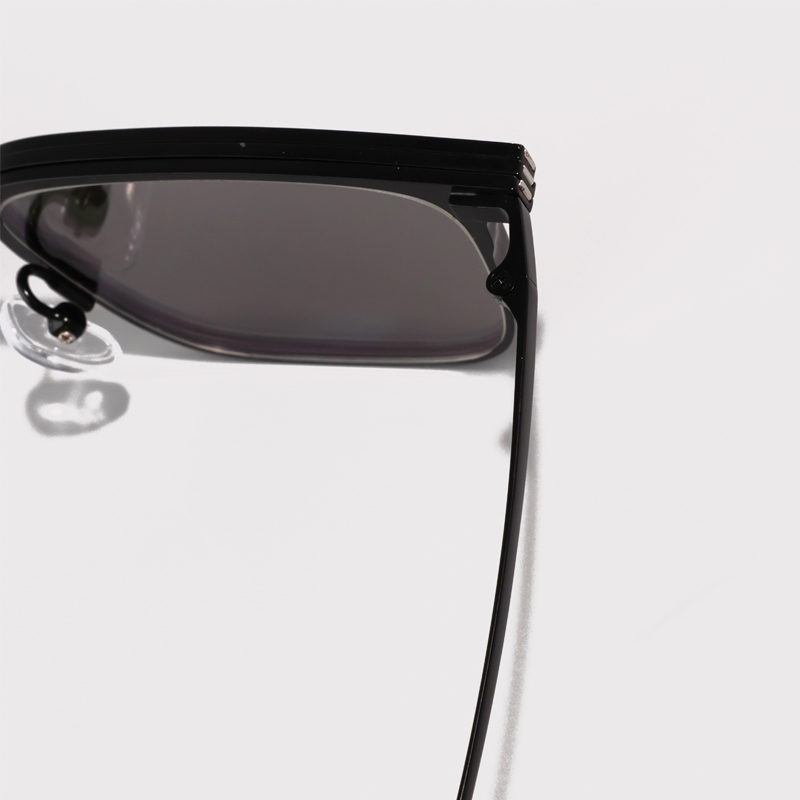 FOGLAX E310 Black L, lifestyle image 16 of 17