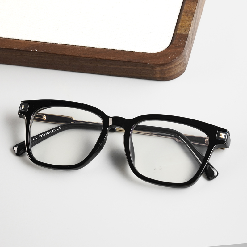 FOGLAX E237 L Black, lifestyle image 4 of 9