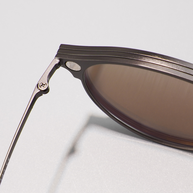 FOGLAX E313 L Gunmetal, lifestyle image 14 of 16
