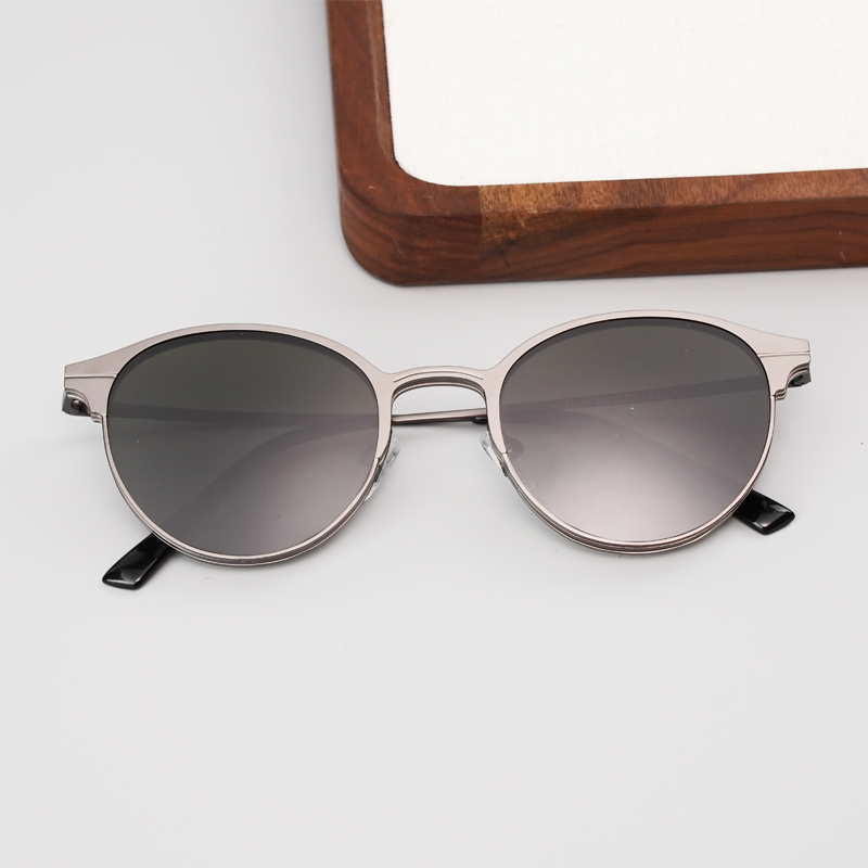 FOGLAX E313 L Gunmetal, lifestyle image 7 of 16