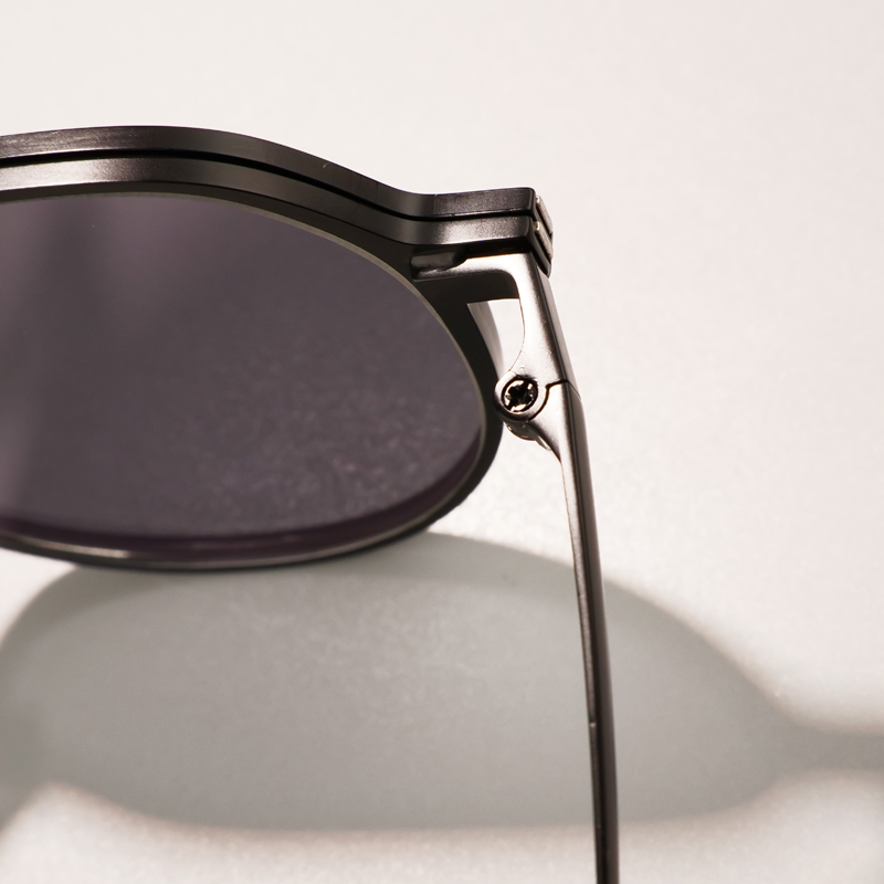 FOGLAX E312 Gunmetal L, lifestyle image 15 of 16