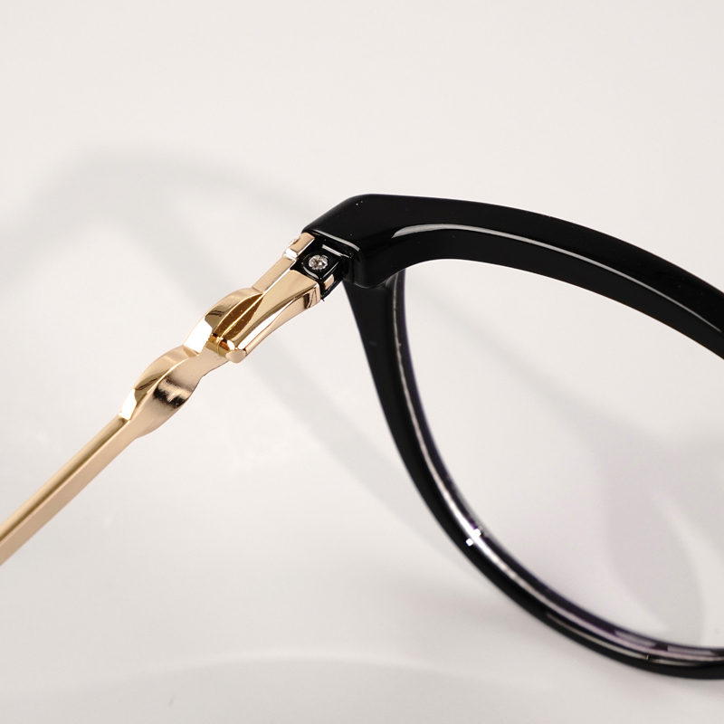 FOGLAX E166 M Black, lifestyle image 6 of 9